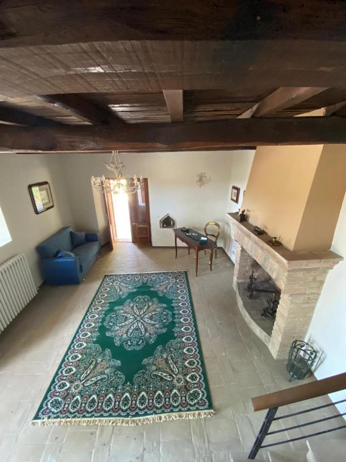 ホテル Casale San Sabino スポレート エクステリア 写真