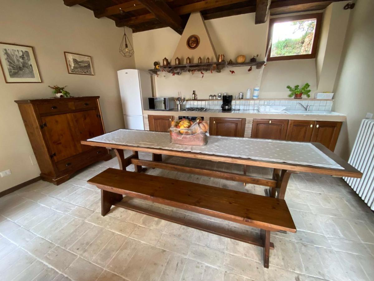 ホテル Casale San Sabino スポレート エクステリア 写真